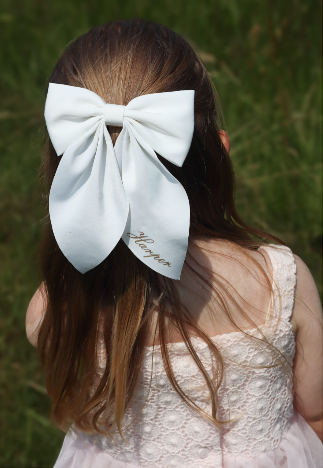 The Arla Bow - white